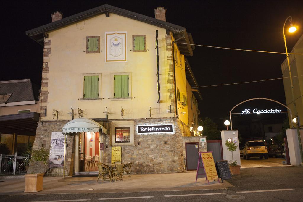 Albergo Al Cacciatore Tortellinando Valeggio sul Mincio Exterior photo