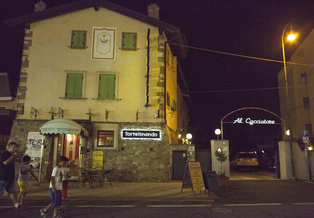 Albergo Al Cacciatore Tortellinando Valeggio sul Mincio Exterior photo